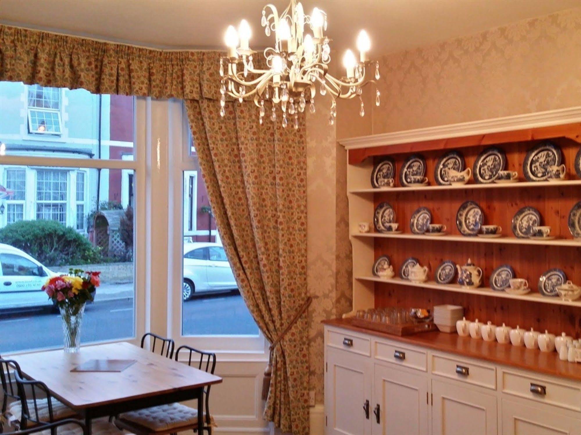 Eden House Bed and Breakfast Blackpool Buitenkant foto